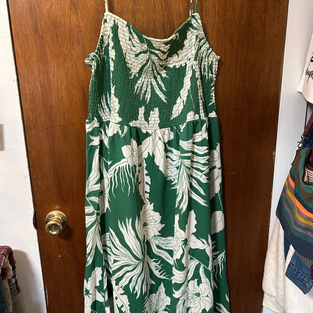 H&M Green and Cream Tropical Maxi Dress